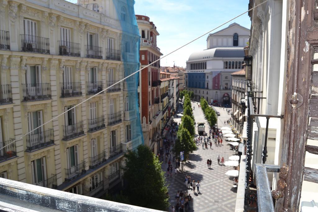 Los Amigos Vip Rooms Madrid Exterior photo